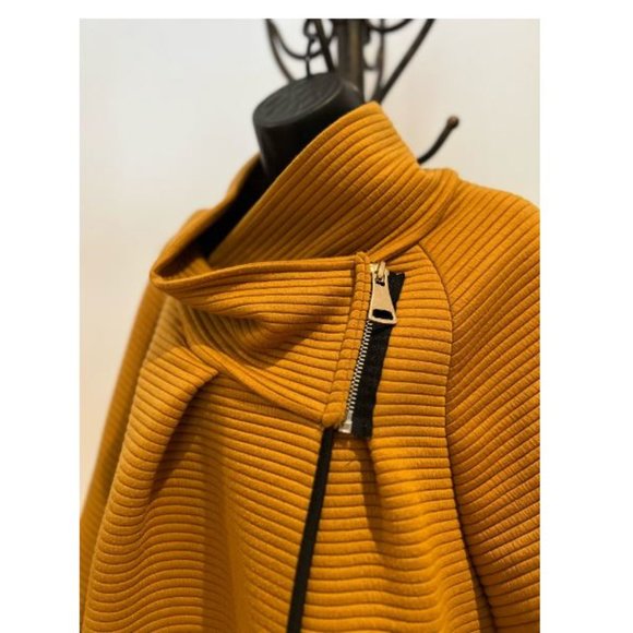 New Collection Womens Pullover High Neck Poncho Sweater Oversized Size M Orange - Picture 3 of 4